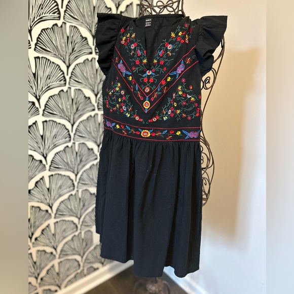 Floral embroidered Flutter sleeve BohoChic feminine Dress Sz Med Black - SHEIN - Picture 4 of 7